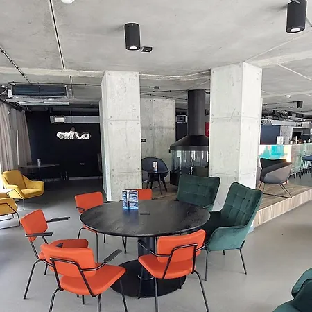 Biala Perla Czarna Gora *